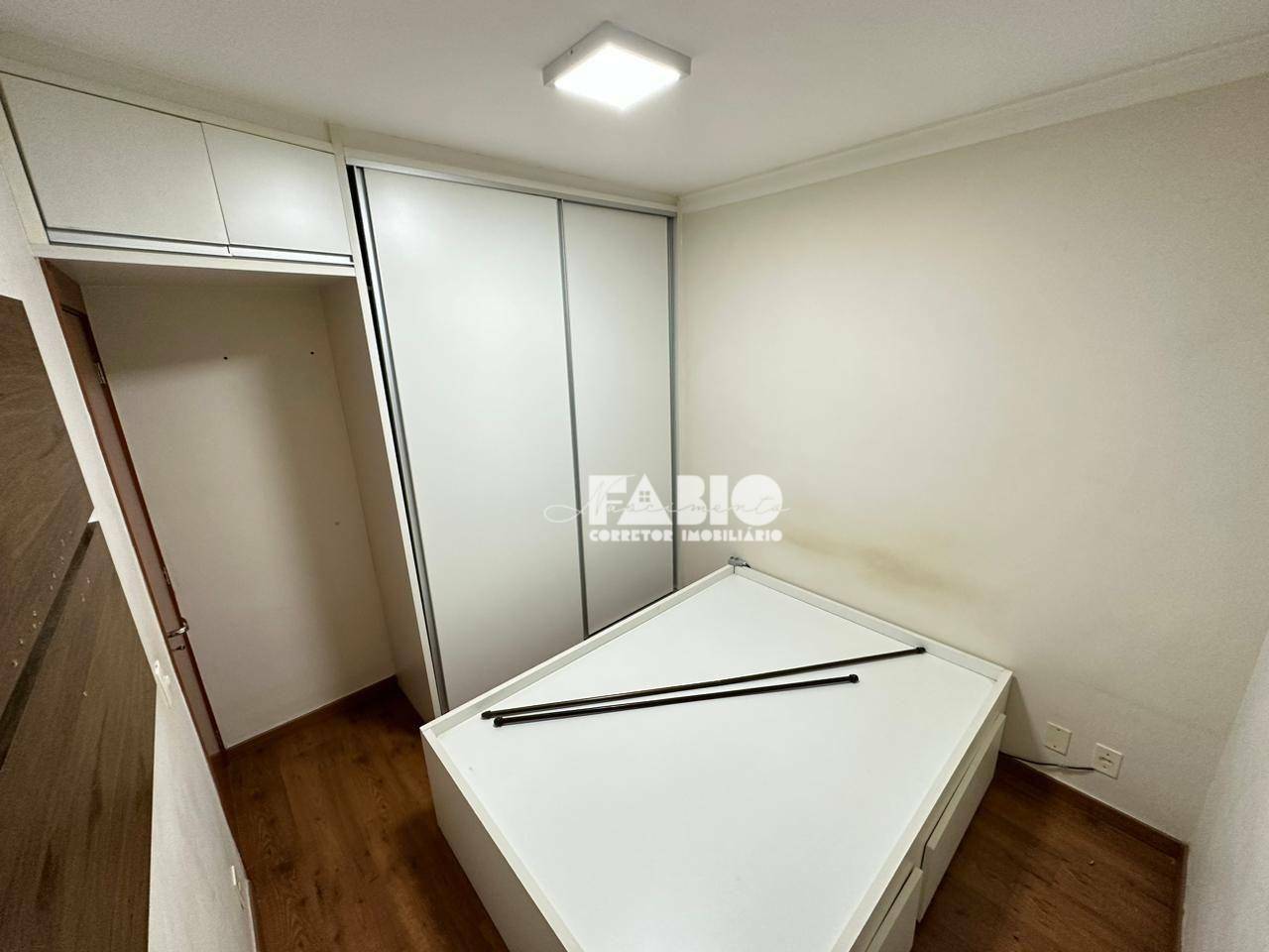 Apartamento à venda com 2 quartos, 55m² - Foto 11