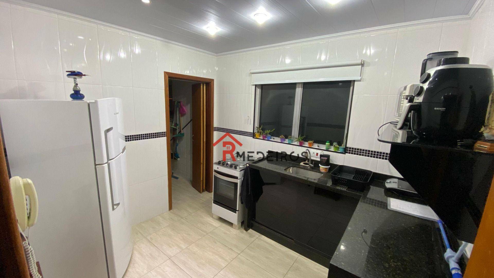 Apartamento à venda com 2 quartos, 107m² - Foto 4