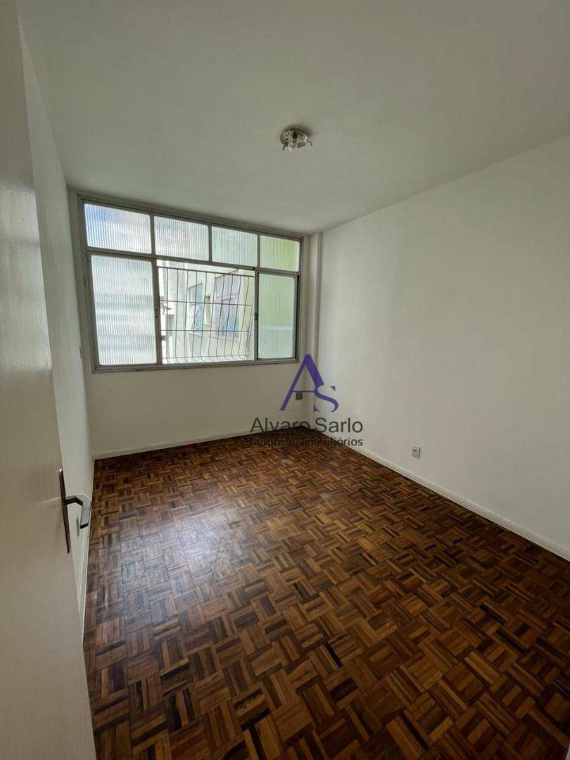 Apartamento à venda com 3 quartos, 140m² - Foto 5