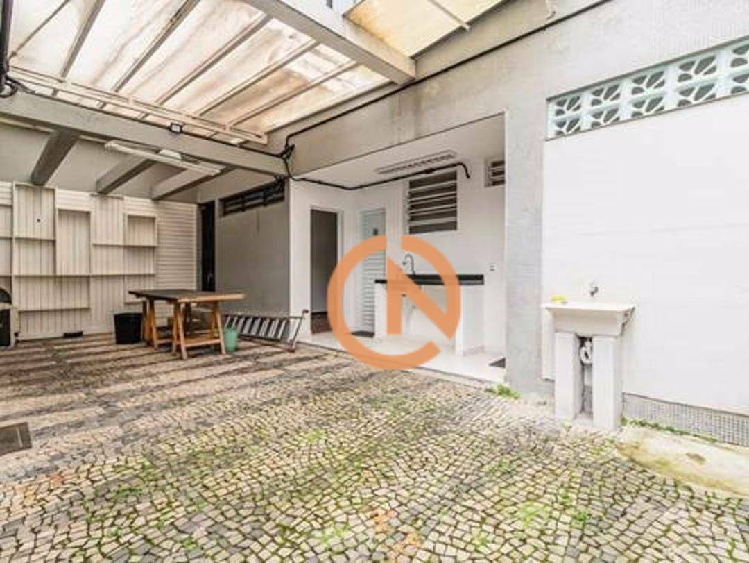 Sobrado, 11 quartos, 369 m² - Foto 13