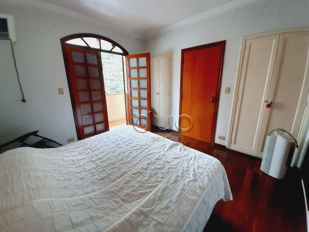 Casa à venda com 3 quartos, 289m² - Foto 7