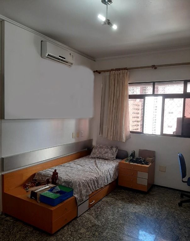 Apartamento à venda com 3 quartos, 240m² - Foto 28