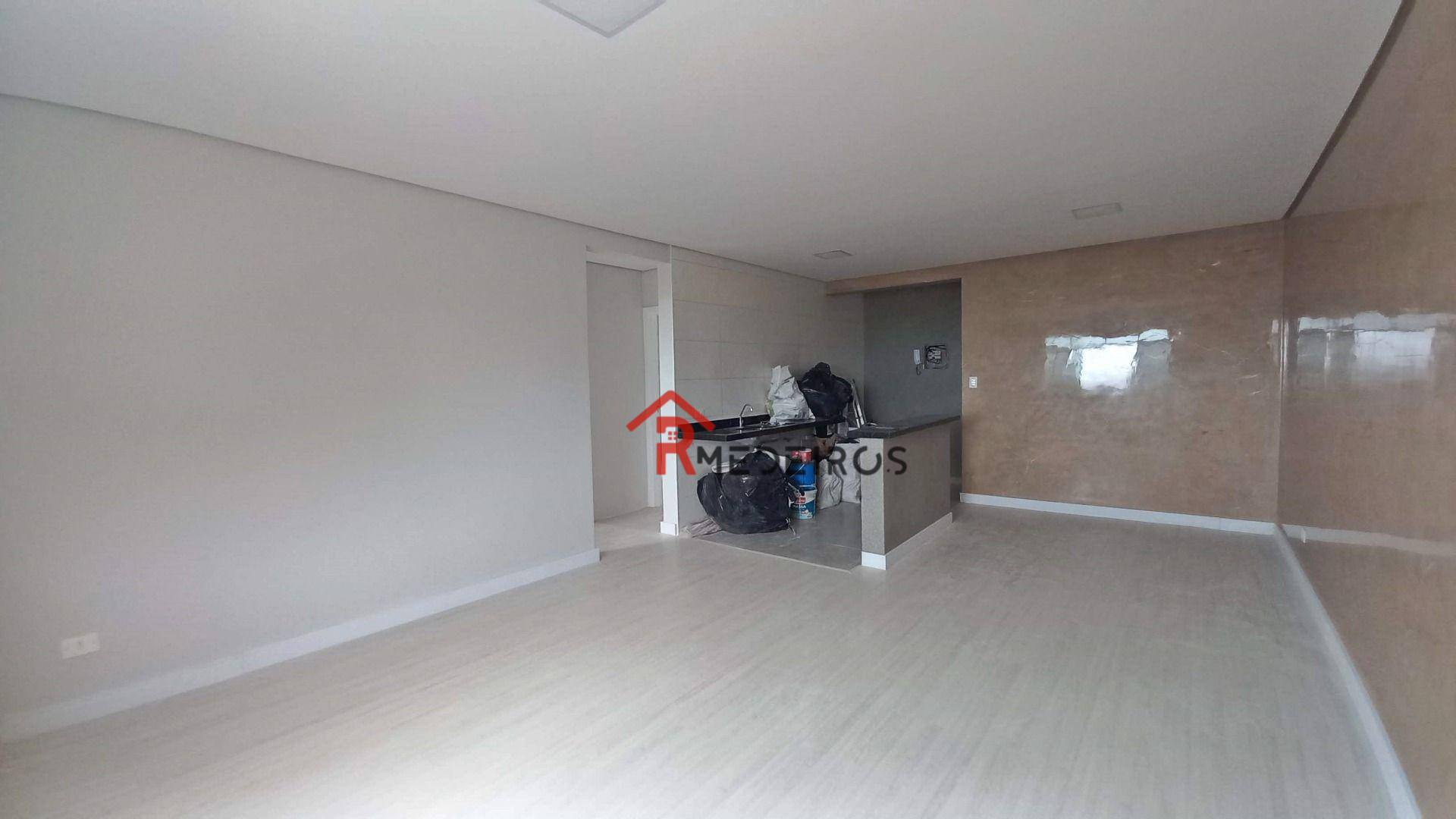 Apartamento à venda com 2 quartos, 48m² - Foto 2