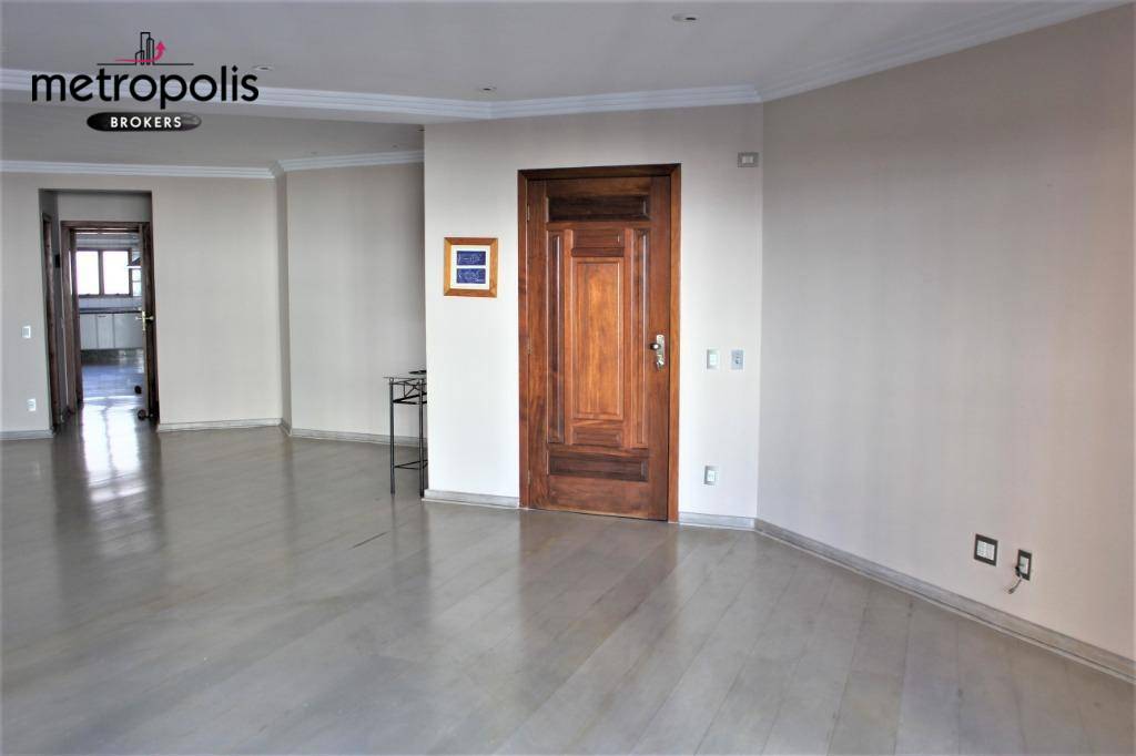 Apartamento à venda com 3 quartos, 242m² - Foto 2