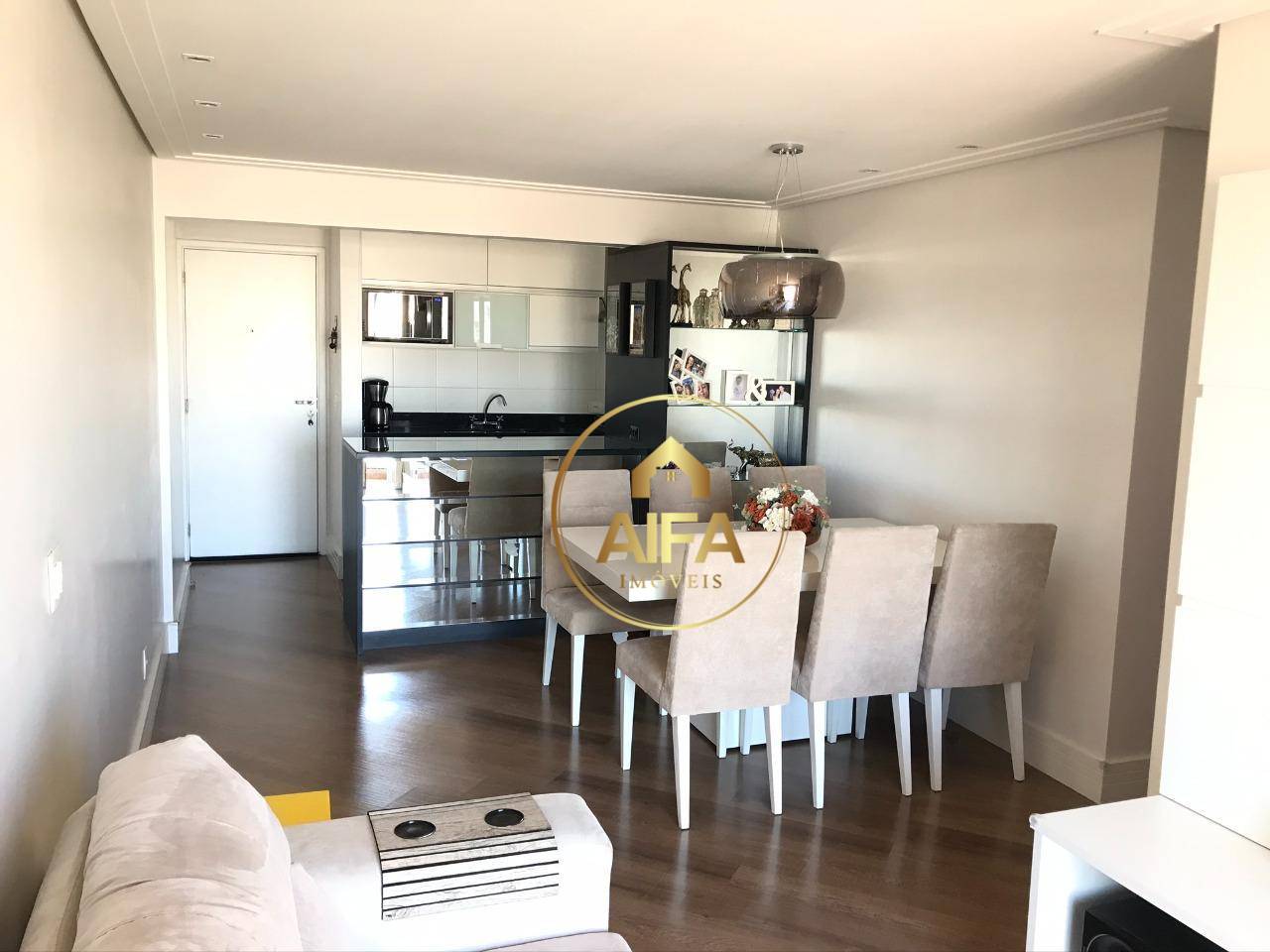 Apartamento à venda com 2 quartos, 70m² - Foto 1