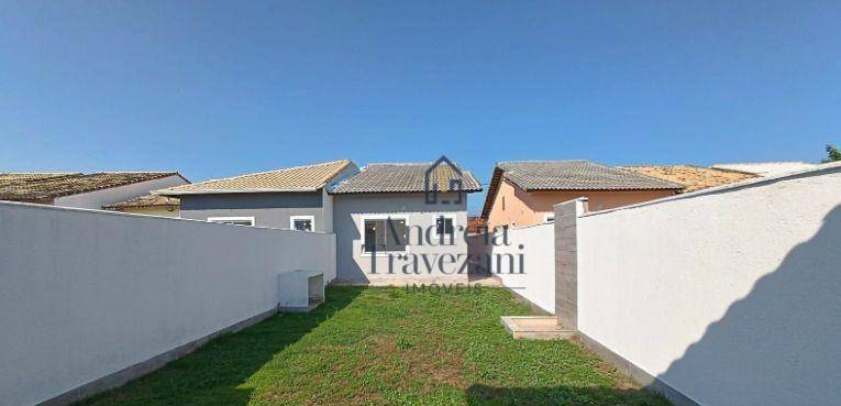 Casa à venda com 2 quartos, 75m² - Foto 14