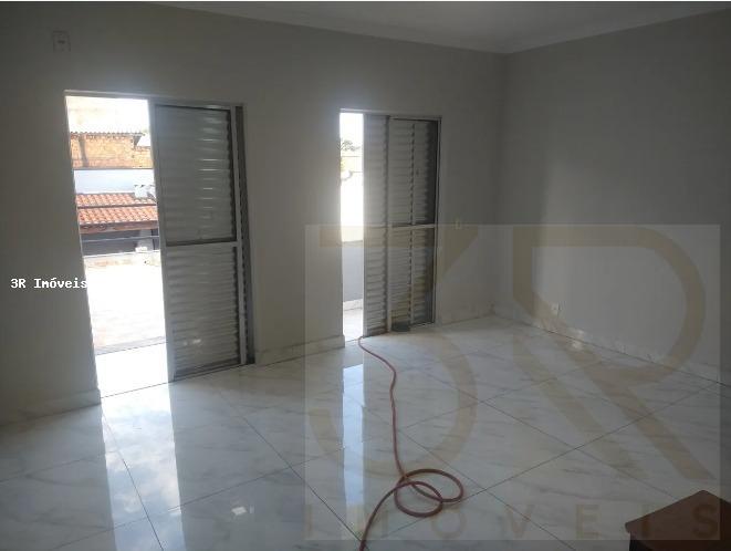 Casa à venda com 3 quartos, 180m² - Foto 7