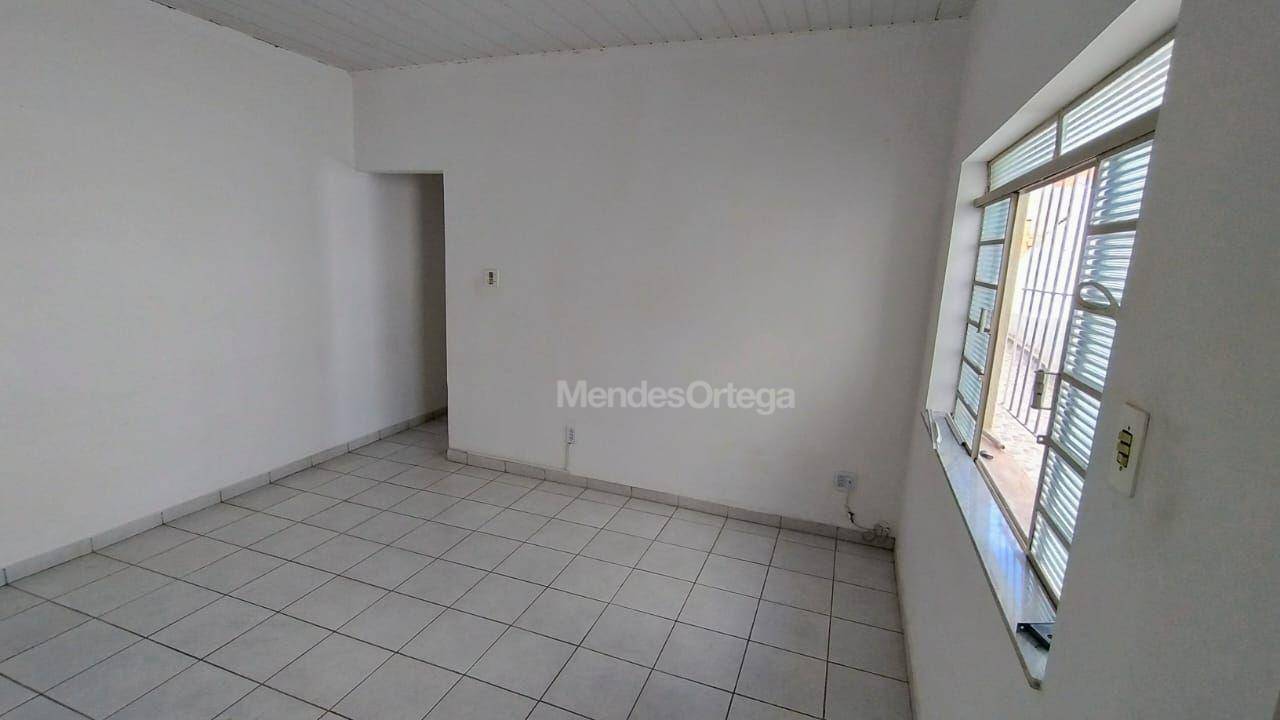 Casa à venda com 3 quartos, 143m² - Foto 7