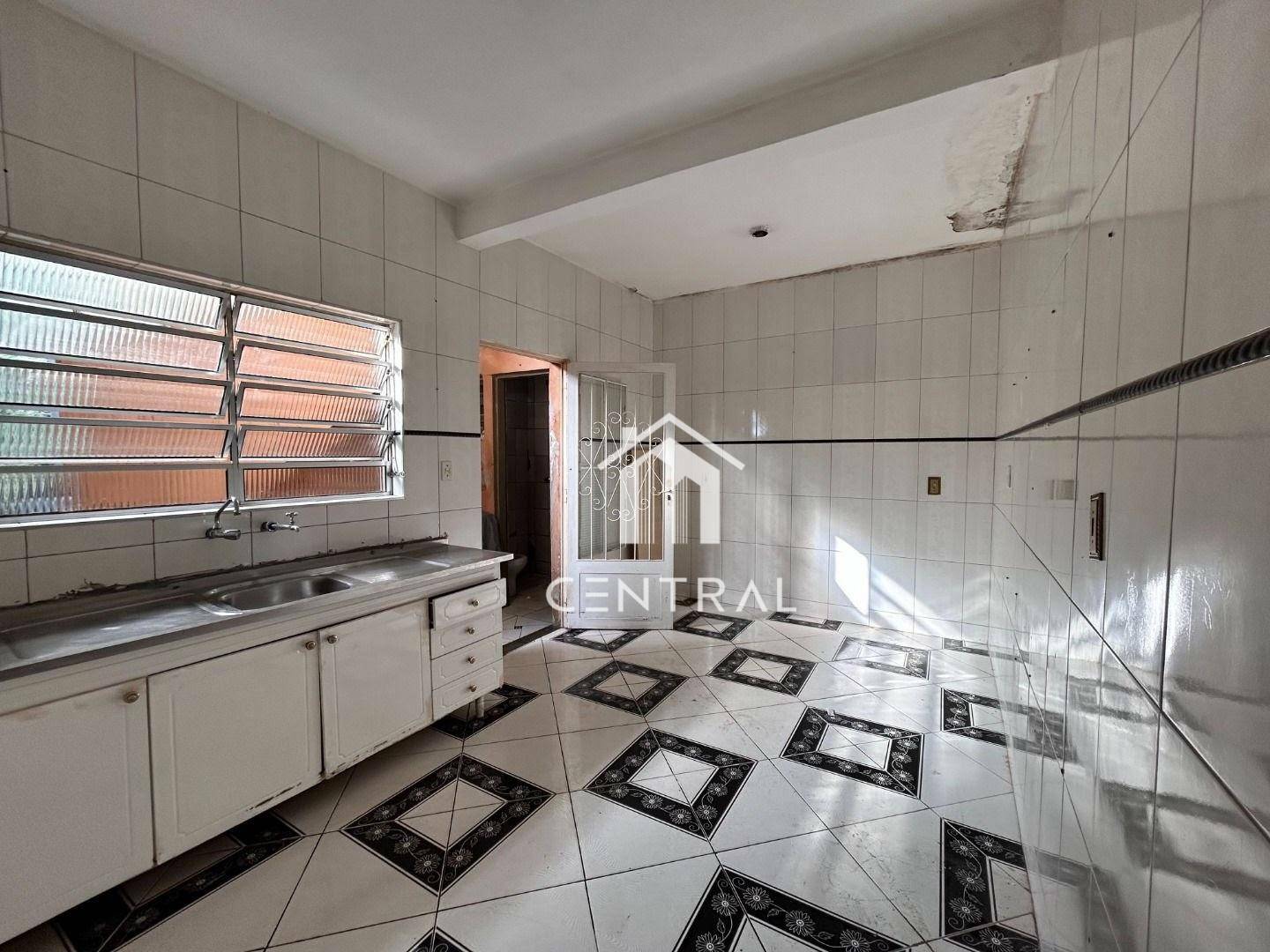 Casa à venda com 2 quartos, 125m² - Foto 9