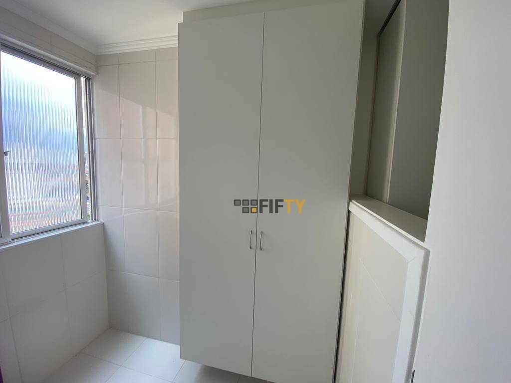 Apartamento à venda e aluguel com 2 quartos, 70m² - Foto 11