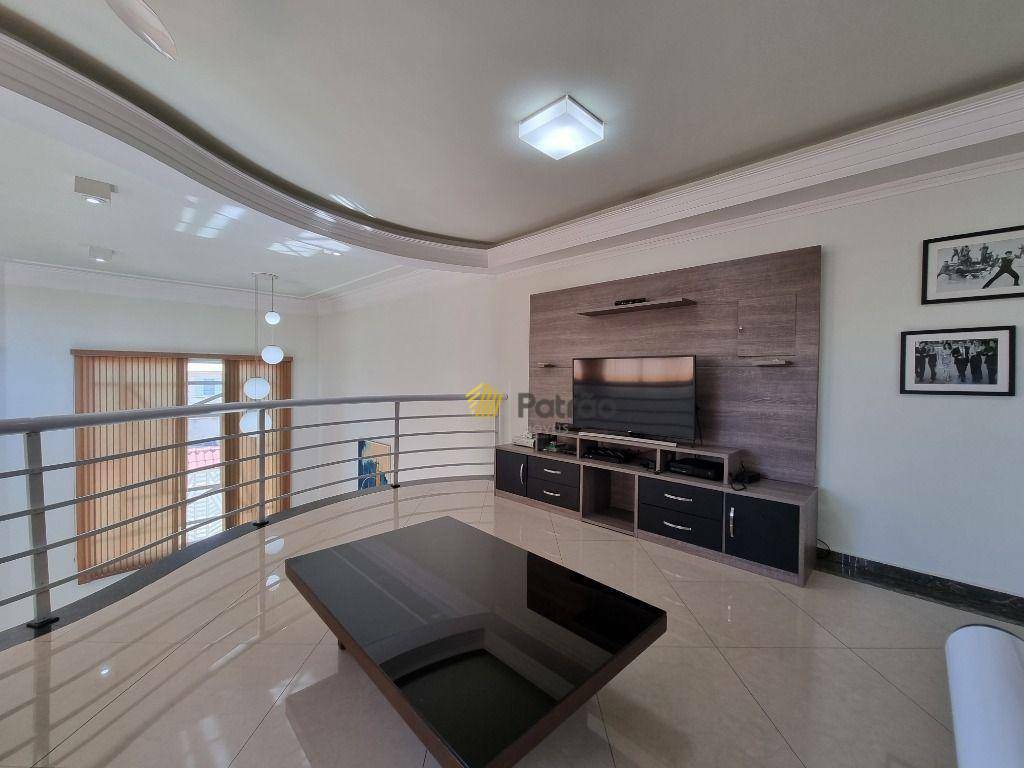 Sobrado à venda com 3 quartos, 550m² - Foto 24