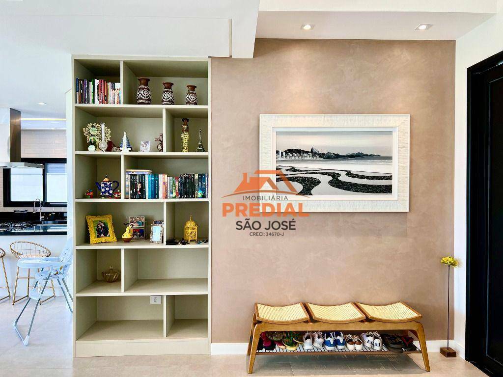 Casa de Condomínio à venda com 4 quartos, 266m² - Foto 19