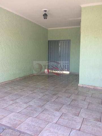 Casa para alugar com 4 quartos, 150m² - Foto 13