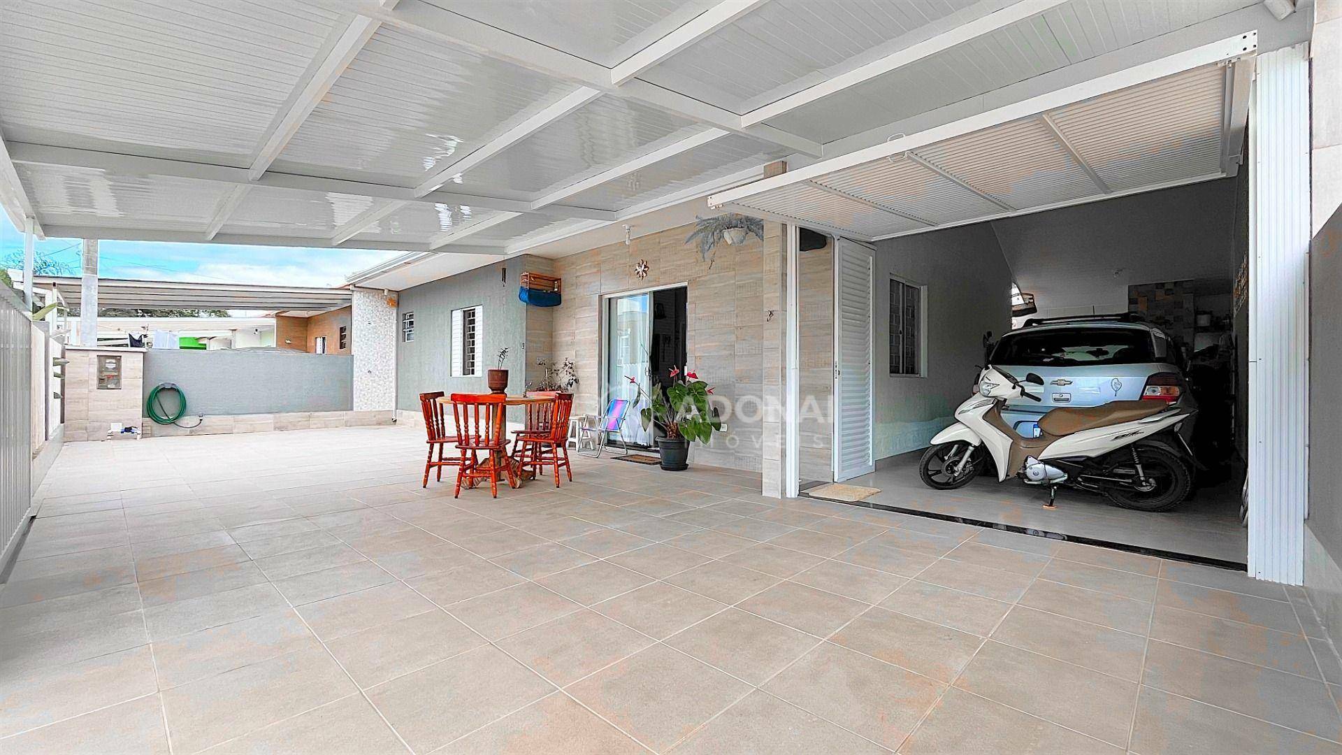 Casa à venda com 3 quartos, 103m² - Foto 1