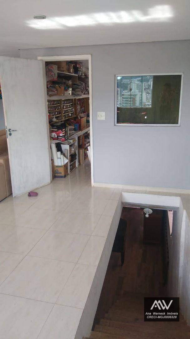 Casa à venda com 5 quartos, 168m² - Foto 13