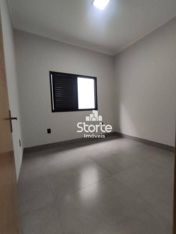 Casa à venda com 3 quartos, 90m² - Foto 11