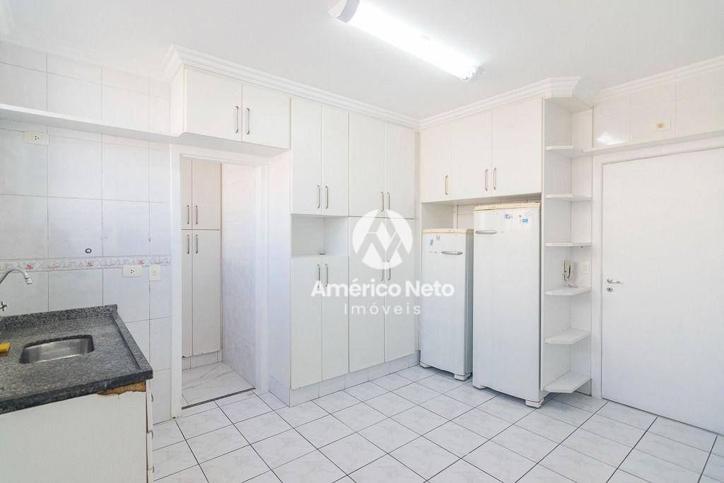 Apartamento para alugar com 4 quartos, 140m² - Foto 25