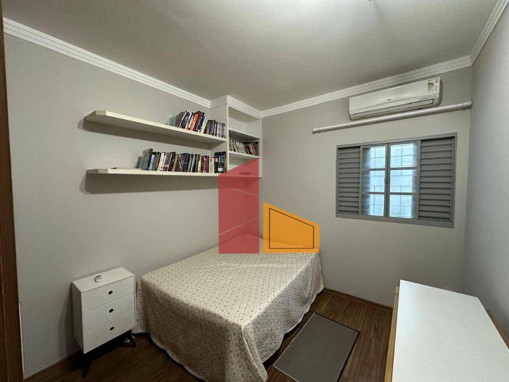 Casa à venda com 4 quartos, 190m² - Foto 11