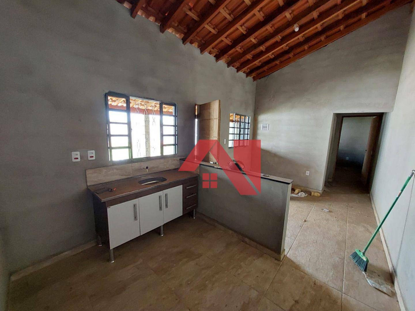 Casa à venda com 2 quartos, 105m² - Foto 6