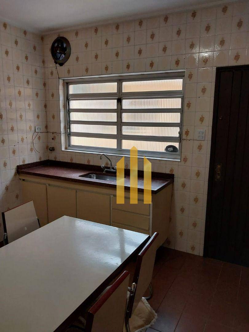 Sobrado à venda e aluguel com 3 quartos, 180m² - Foto 11