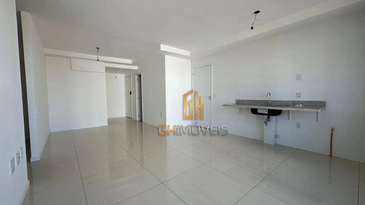 Apartamento à venda com 3 quartos, 99m² - Foto 2