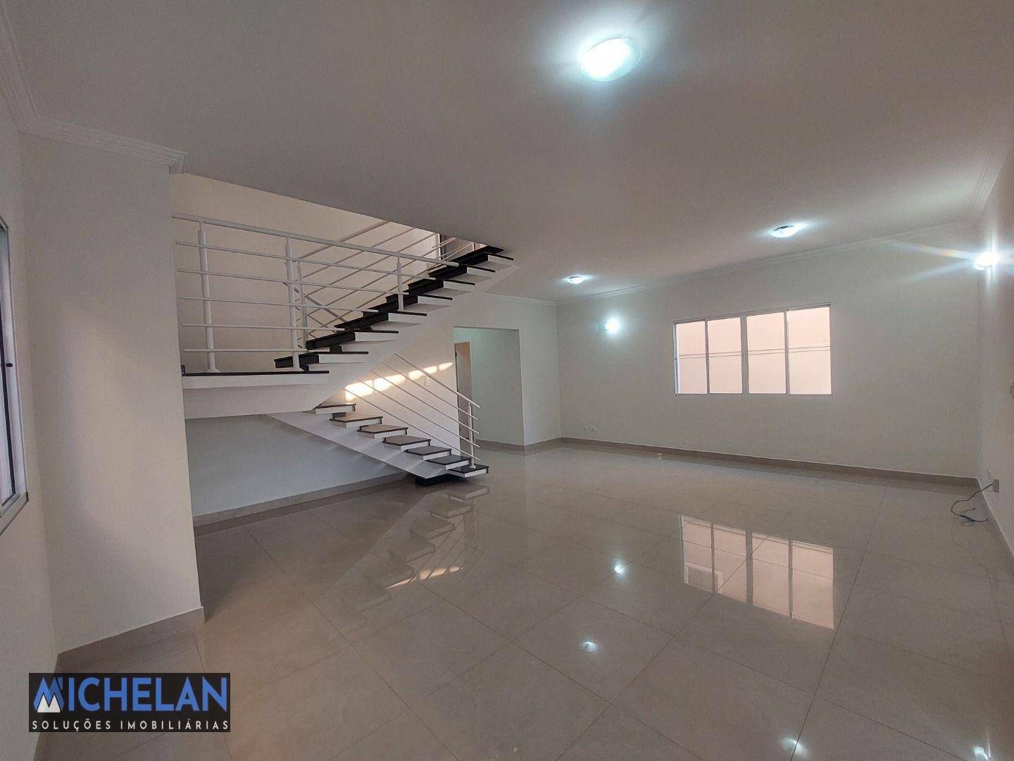 Casa de Condomínio para alugar com 3 quartos, 220m² - Foto 5