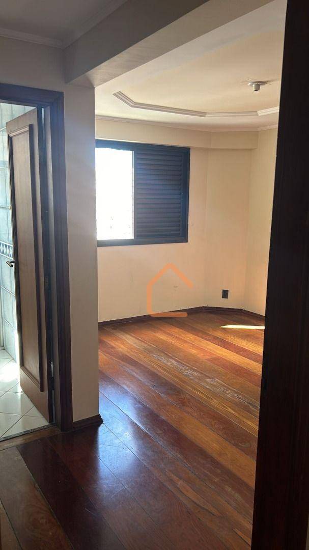 Apartamento à venda com 3 quartos, 140m² - Foto 10