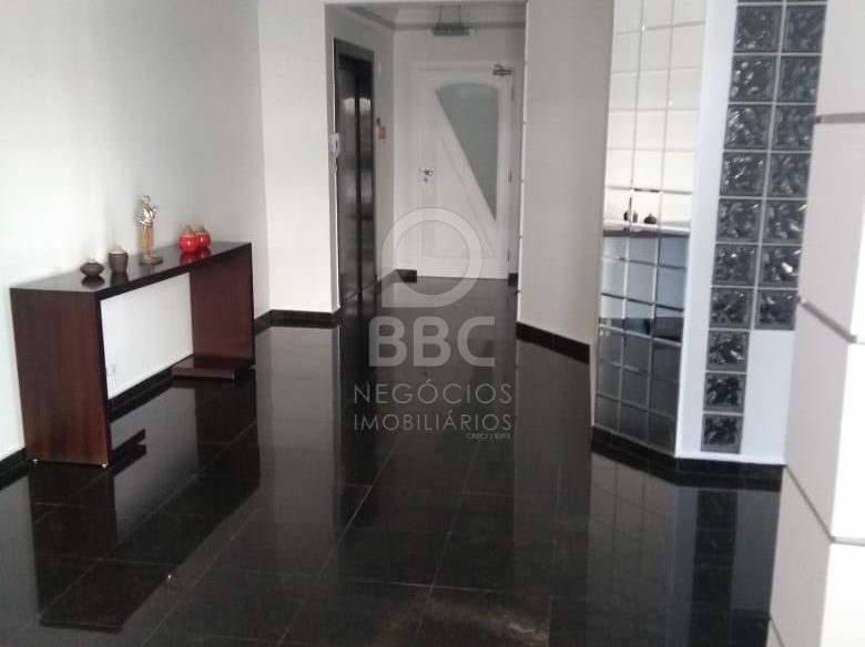 Apartamento à venda com 3 quartos, 160m² - Foto 2