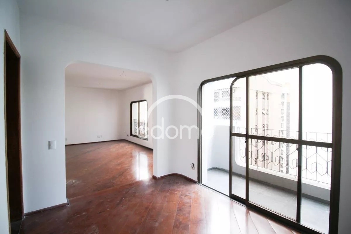 Apartamento para alugar com 4 quartos, 368m² - Foto 3