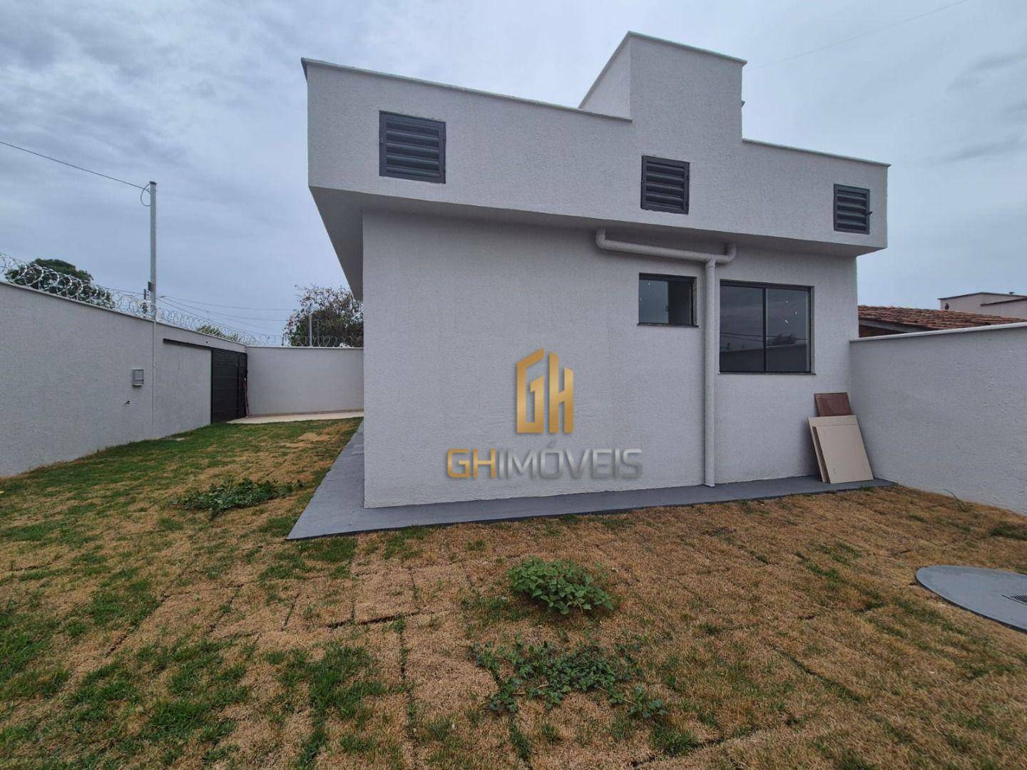 Casa à venda com 2 quartos, 85m² - Foto 2