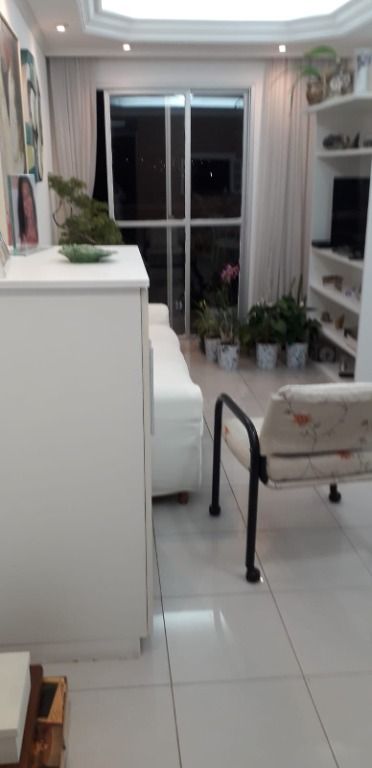 Apartamento à venda com 2 quartos, 60m² - Foto 14