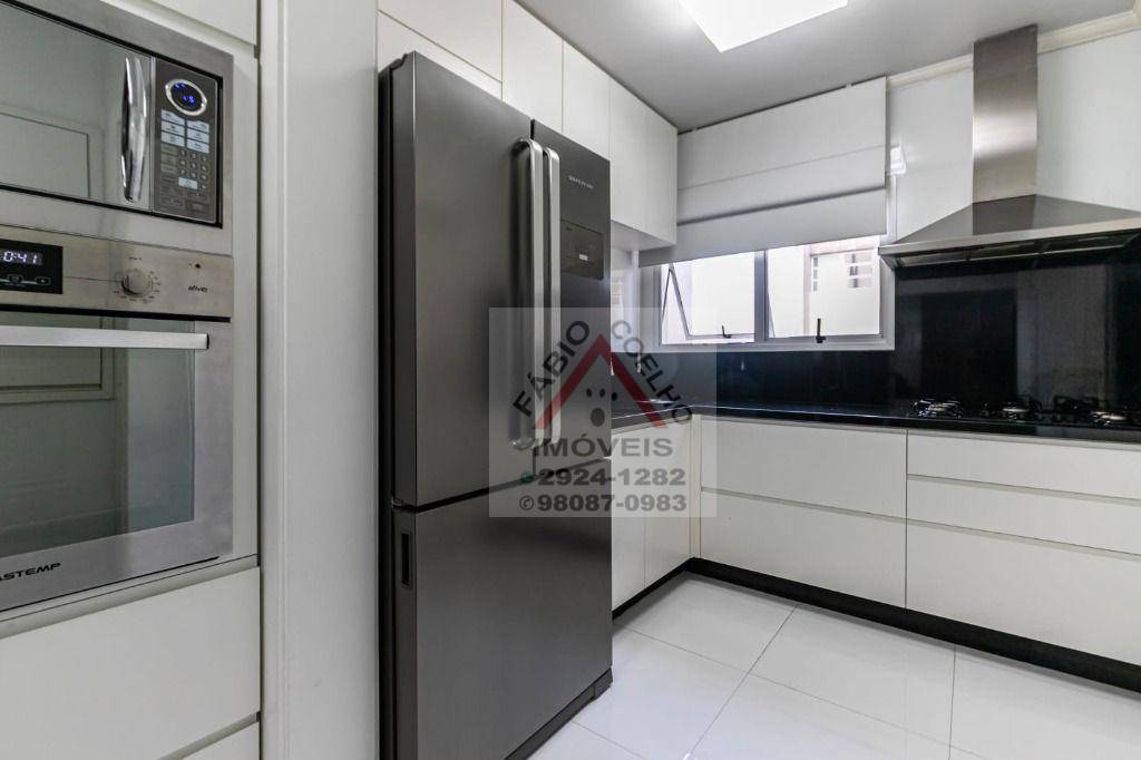 Apartamento à venda com 3 quartos, 150m² - Foto 4