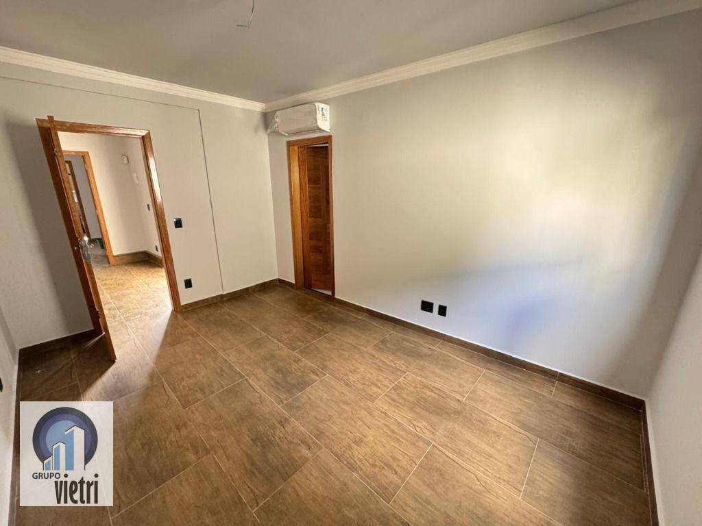 Sobrado à venda com 3 quartos, 220m² - Foto 22