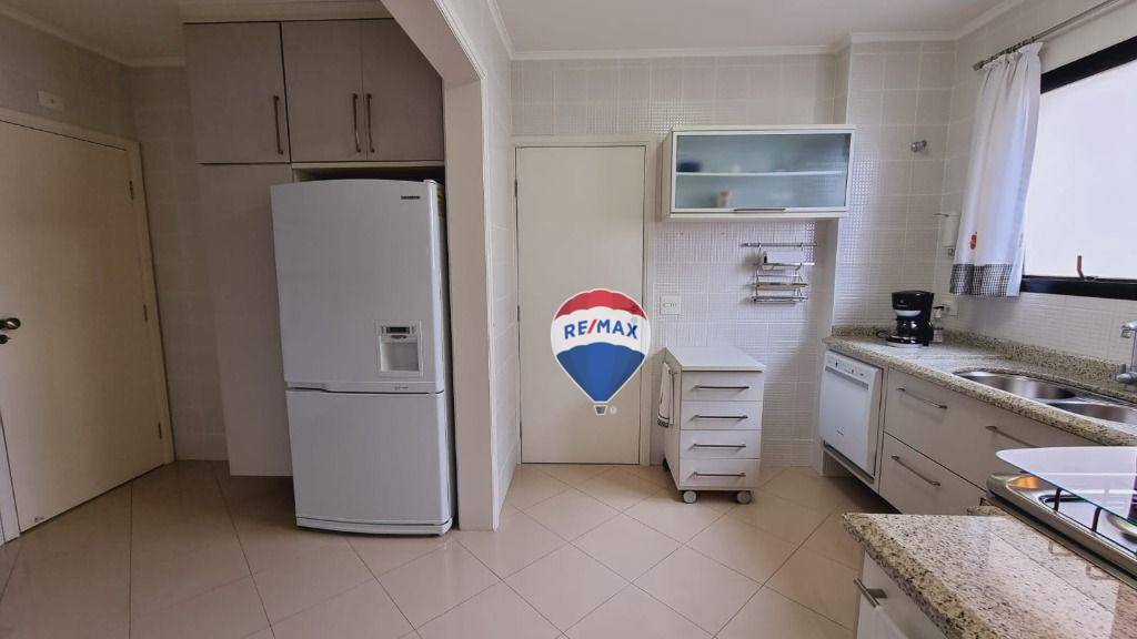 Apartamento à venda com 3 quartos, 207m² - Foto 10