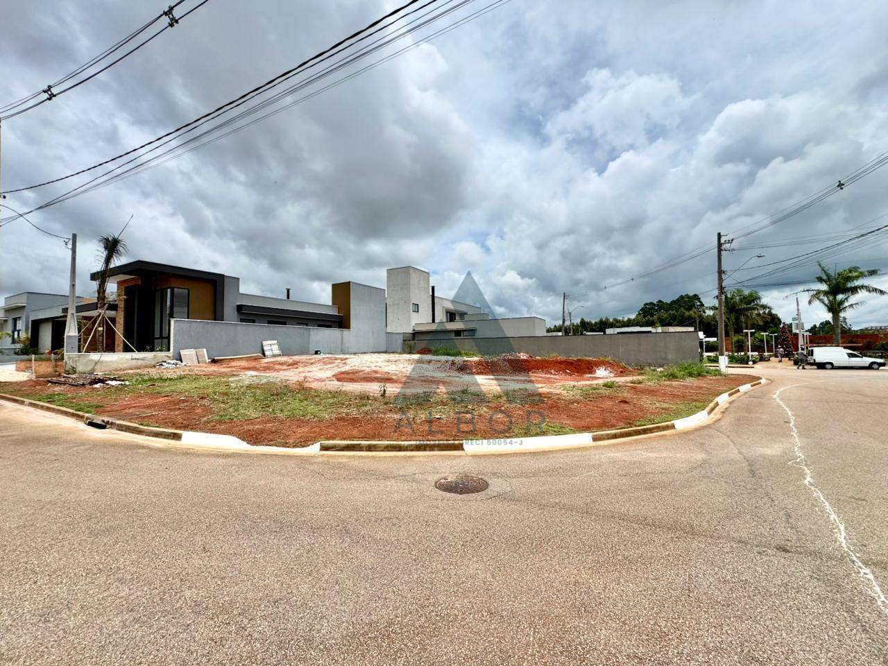 Loteamento e Condomínio, 548 m² - Foto 1