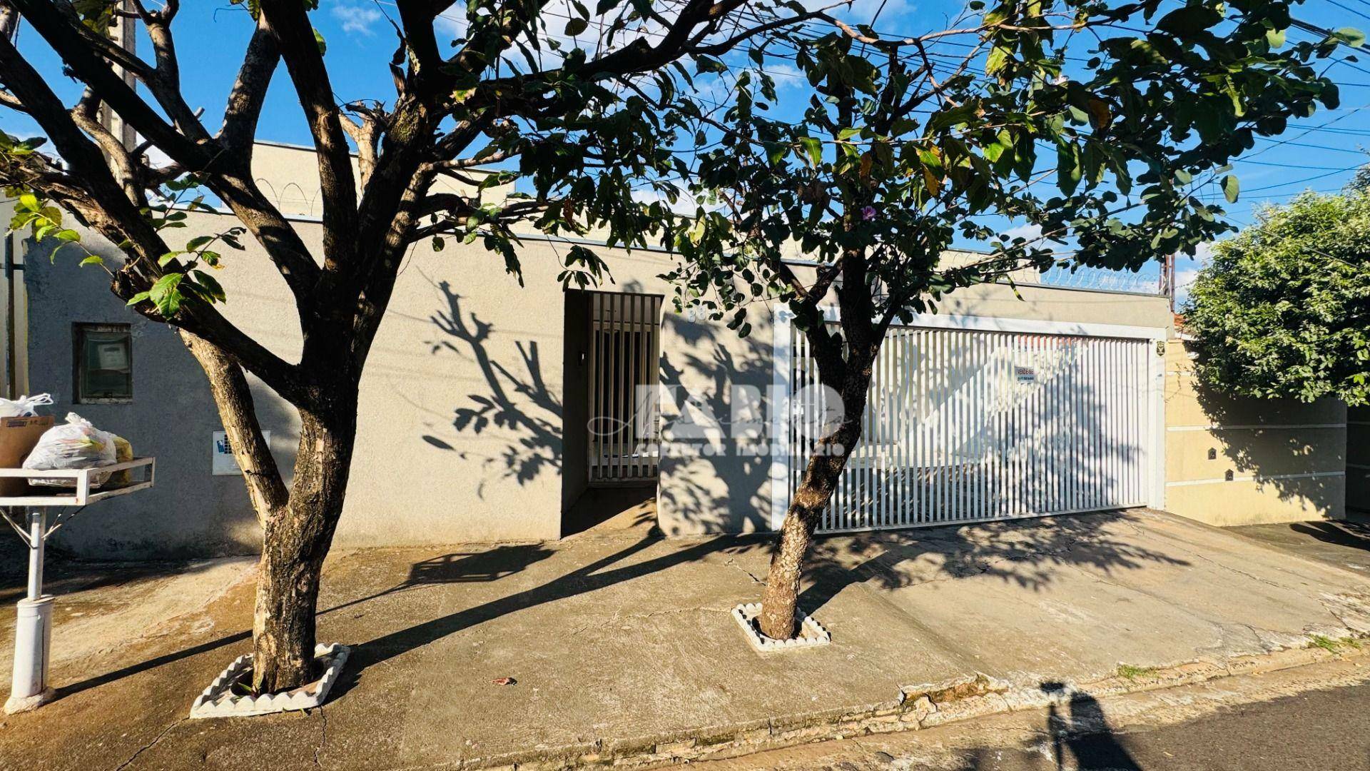 Casa à venda com 3 quartos, 250m² - Foto 3
