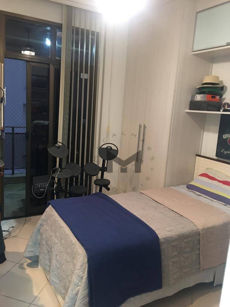 Apartamento à venda com 4 quartos, 200m² - Foto 16