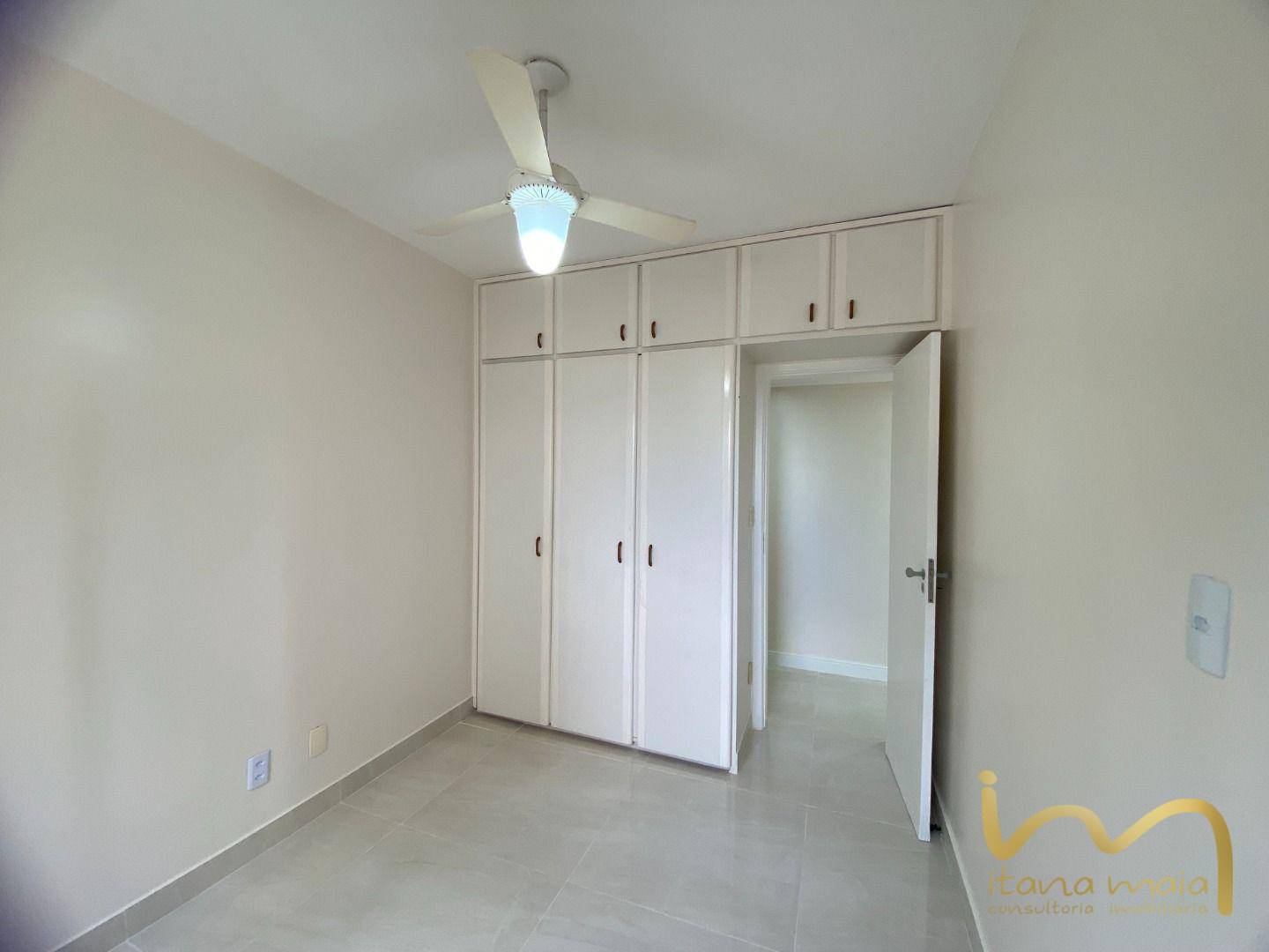 Apartamento à venda com 3 quartos, 94m² - Foto 11