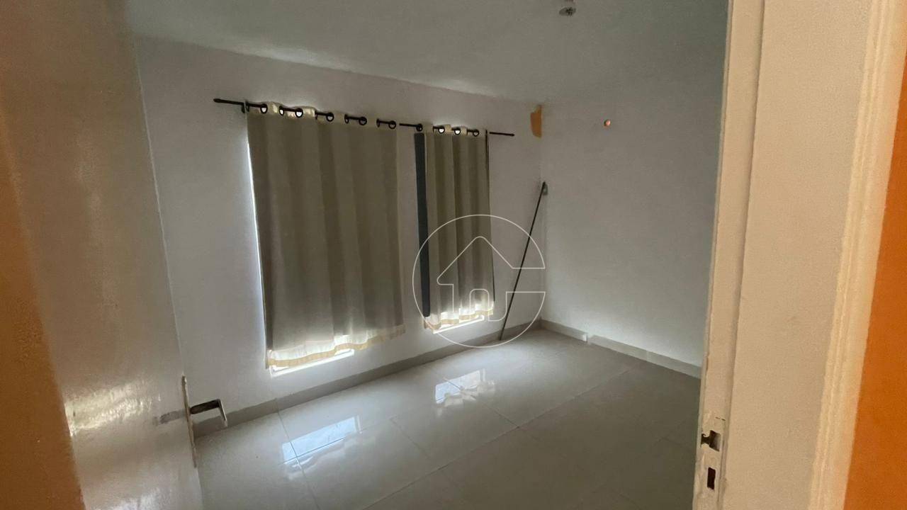 Casa à venda com 2 quartos, 180m² - Foto 3