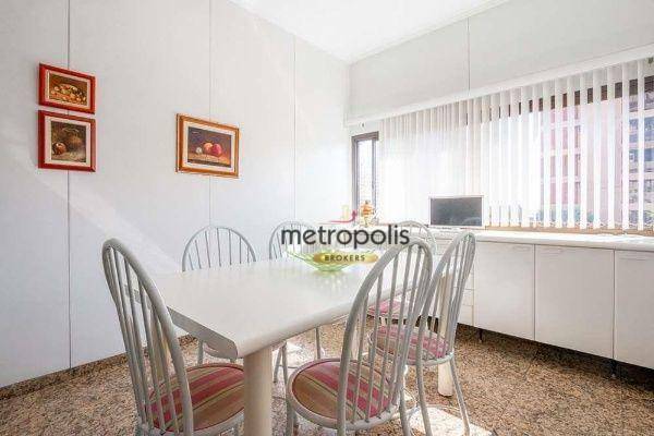 Apartamento à venda com 4 quartos, 270m² - Foto 1