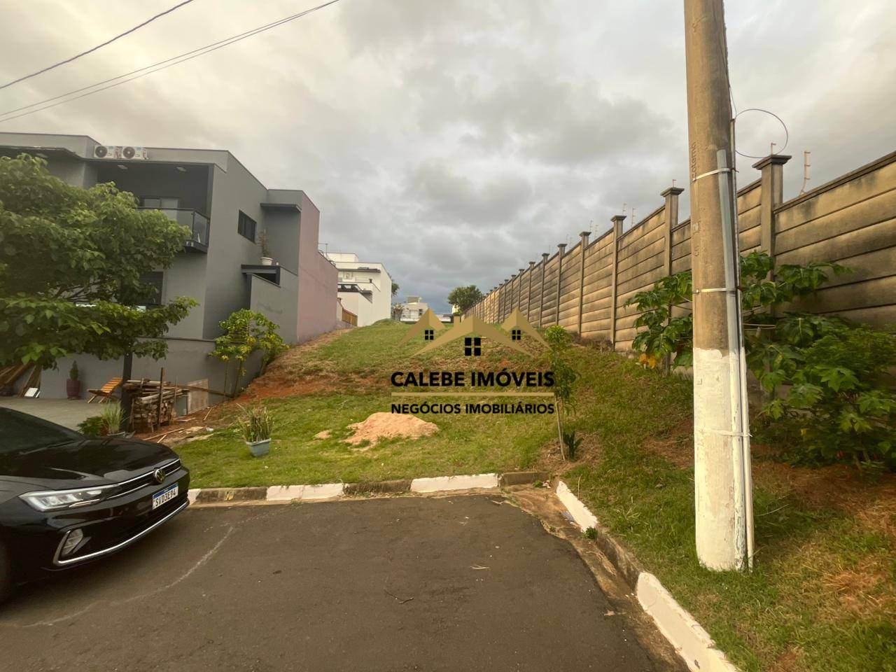 Loteamento e Condomínio, 221 m² - Foto 1