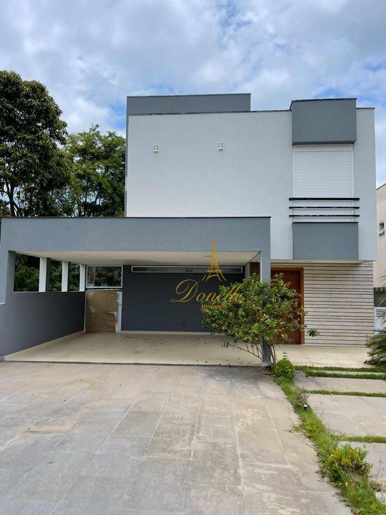 Sobrado à venda com 4 quartos, 300m² - Foto 1