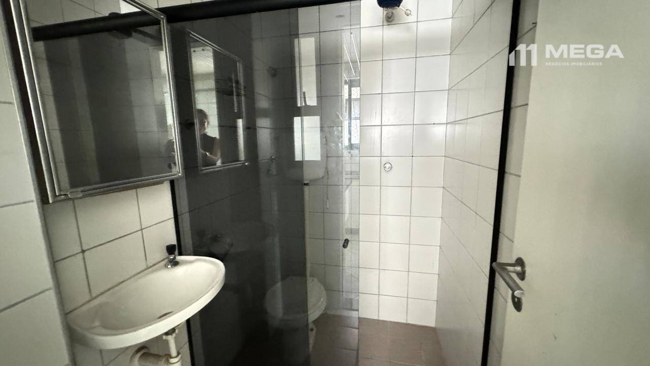 Apartamento à venda com 3 quartos, 189m² - Foto 14