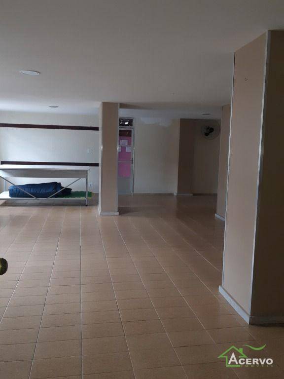 Apartamento à venda com 3 quartos, 140m² - Foto 27