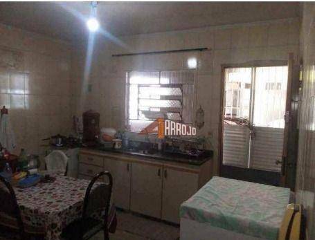 Sobrado à venda com 2 quartos, 110m² - Foto 4