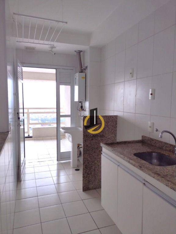 Apartamento à venda com 2 quartos, 62m² - Foto 2