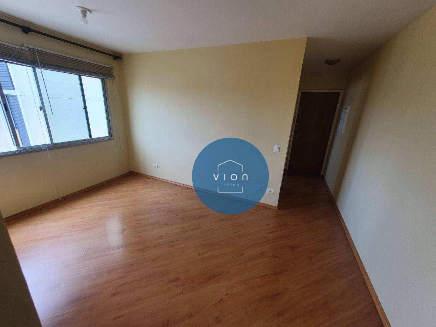 Apartamento à venda com 1 quarto, 42m² - Foto 2