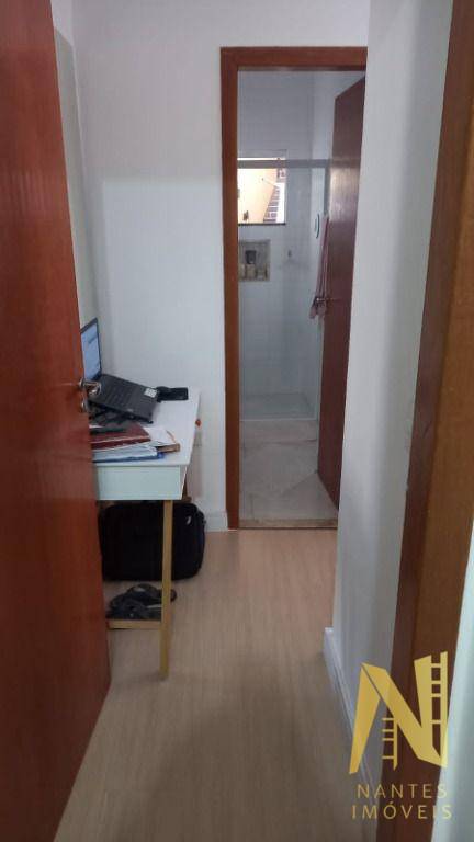 Casa à venda com 3 quartos, 98m² - Foto 15