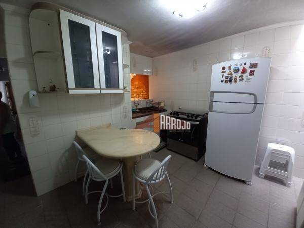 Sobrado à venda com 2 quartos, 130m² - Foto 8