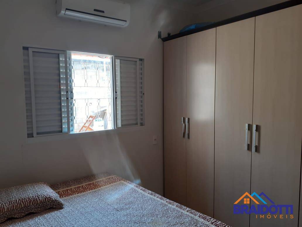 Casa à venda com 4 quartos, 195m² - Foto 14